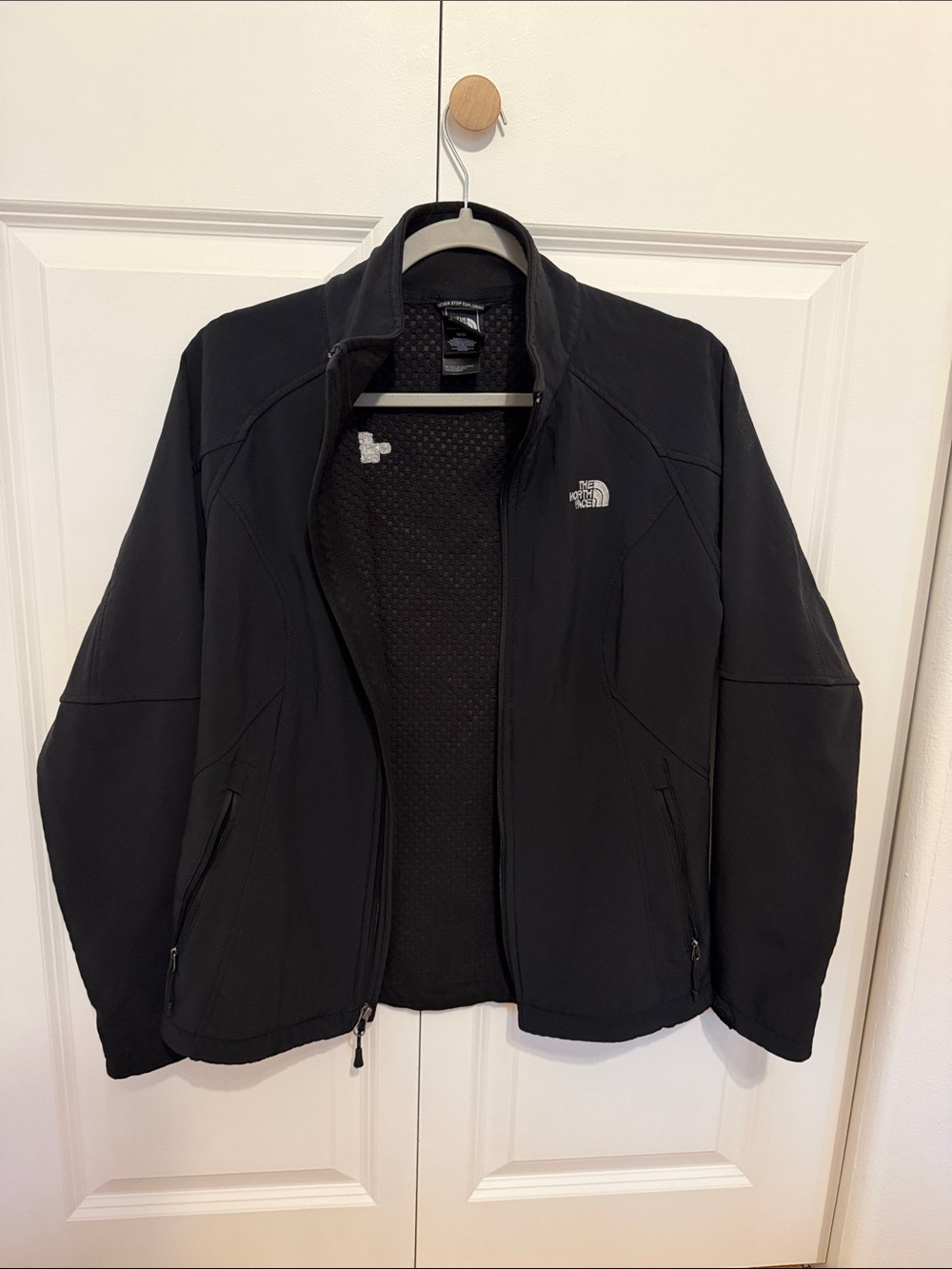 The North Face Women's Black Lightweight Jacket